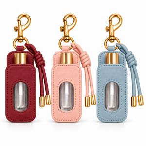 Porte-clés pour brillant à lèvres en cuir PU bordeaux personnalisé, vente en gros - Product Image 1