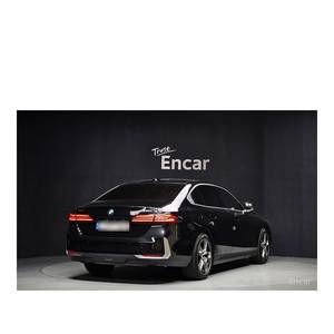 BMW Serie 5 530i XDrive 2023, Volante a la Izquierda, Caja de Cambios Automática, con Cámara Trasera, 34,391 km - Product Image 2