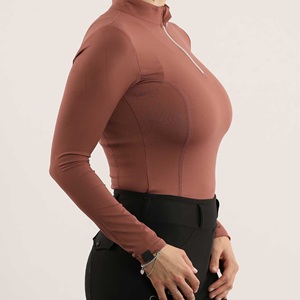 Chemise de compétition équestre de haute qualité, extensible dans 4 directions, en tissu technique doux au toucher, idéale pour la compétition et les spectacles. - Product Image 4