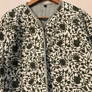 Gilet court matelassé en coton imprimé feuilles, style bohème, à nouer sur le devant, imprimé au bloc, sans manches, cadeau pour demoiselle d'honneur - Product Image 1