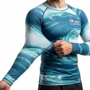Rashguards MMA de haute qualité pour hommes, personnalisables, à séchage rapide, respirants, à manches courtes, pour le surf - Product Image 4