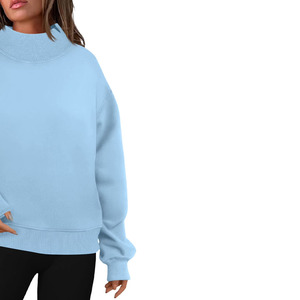 T-shirt basique décontracté à col montant et manches longues pour femme, coupe ajustée et extensible - Product Image 4