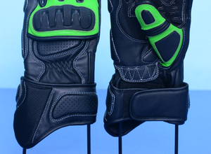 Guantes de Motociclista Negros y Verdes de Alta Calidad con Protección Integrada en los Nudillos, Diseño Transpirable y Ventilado para Deportes al Aire Libre y Motociclismo - Product Image 6