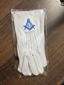 Gants en coton 100% brodés à la machine avec le symbole de la franc-maçonnerie (compas et équerre) de la Loge Bleue, blancs. - Product Image 3