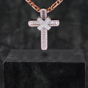 Collier pendentif en diamant double croix VS1-VS2, diamant rond brillant cultivé en laboratoire, bijoux personnalisés, cadeau d'anniversaire unisexe - Product Image 1
