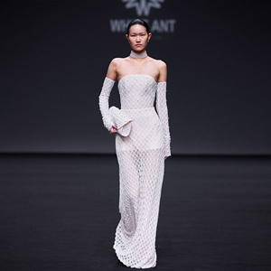Vestido de Noche para Mujer, Elegante, SIN TIRANTES, con Apliques de Perlas, Largo, Sin Mangas, Diseño de Lujo ODM - Product Image 6