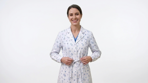 Bata de Laboratorio Fácil de Usar con Cierre de Cordón para Médicos, Enfermeras y Pacientes, Uso Hospitalario, Poliéster/Algodón, Cómoda, de una Sola Pieza, con Estampado - Product Image 2