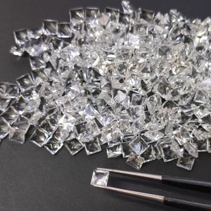 Topacio Blanco Natural de 4MM, Corte Princesa Cuadrado, Gemas Sueltas de la Mejor Calidad para Joyería - Product Image 1
