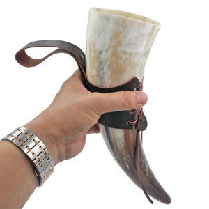 Cuerno de Buey Auténtico de Gran Tamaño, Cuerno Vikingo para Beber, Cuerno de Vino y Cerveza con Forma Natural Personalizada y Pulida, Estilo Náutico - Product Image 3