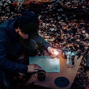 Linterna de Camping LED de Alta Potencia de 450lm, Recargable por USB-C, IPX5, 4 Modos, Base Magnética, Linterna con 230 Horas de Energía de Emergencia - Product Image 6
