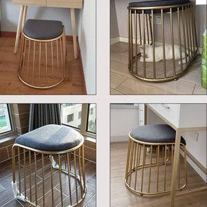 Banco Tapizado Moderno con Estructura Metálica Dorada, Otomana de Lujo en Terciopelo para Dormitorio, Sala de Estar, Entrada o Tocador - Product Image 4
