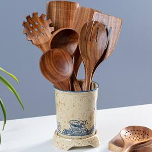 Ensemble d'ustensiles de cuisine en bois d'olivier gravé, faits à la main, personnalisés - Product Image 5