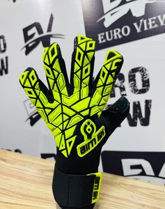 Gants de gardien de but Euro View rose unisexe, doigts enroulés, latex, fermeture auto-agrippante, embossés - Product Image 4