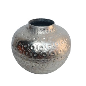 Stylish Modern Aluminum Flower Vase-Durable Lightweight Wedding & Ramadan Display for Home/Office <b>Tabletop</b> & Floor Use - Product Image 1