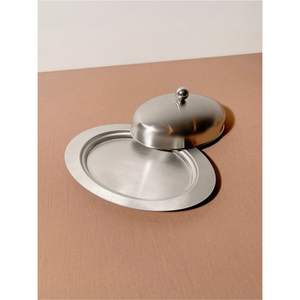 Elegante Plato para Mantequilla de Metal Estilo Artesanal con Acabado en Peltre y Inserto de Cerámica, Plato para Mantequilla de Alta Gama para Mesa - Product Image 6