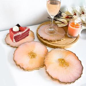 Posavasos de Resina Epoxi de Color con Hojuelas Doradas, Hechos a Mano, con Forma de Flor, Decorativos, para Hogares, Oficinas, Restaurantes y Bares - Product Image 1
