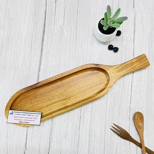Bandeja de madera para servir con asa, hecha en Vietnam, apta para contacto con alimentos, uso doméstico, certificada como segura para alimentos. - Product Image 4