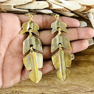 Boucles d'oreilles pendantes Bohème Feuille Tribale en Laiton Plaqué Or 18K/Argent pour Femme, Crochets Plumes, Tendance, Cadeau Idéal - Product Image 3