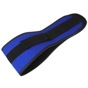 Soporte de Muñeca Ajustable y Transpirable de Neopreno con Cierre de Gancho y Bucle para Levantamiento de Pesas - Unisex, Personalizado, Profesional - Product Image 2