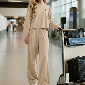 Ensemble de survêtement classique pour femme, doux et assorti, pour un confort quotidien, des activités de loisirs et un style week-end. - Product Image 6