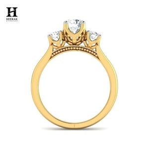 Bague personnalisée en or avec trois diamants de laboratoire, coupe ronde, solitaire, trio, bijoux fins, fabricant en gros - Product Image 4