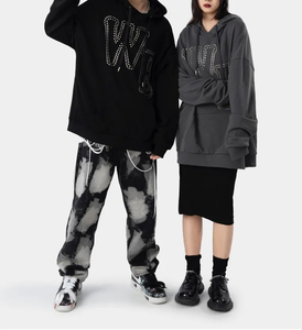 เสื้อฮู้ดดี้โอเวอร์ไซส์ลายกราฟิกประดับเพชรแบบพรีเมียม ดีไซน์กระเป๋าหน้า แฟชั่นลำลองสำหรับทุกเพศ เหมาะสำหรับใส่ในฤดูใบไม้ร่วง - Product Image 1