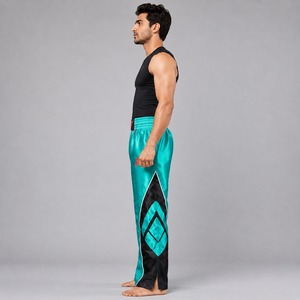 Pantalon de kick-boxing durable conçu pour les entraînements exigeants, offrant un confort supérieur et une liberté de mouvement optimale. - Product Image 5