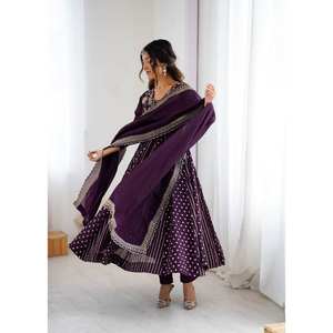 Impresionante vestido Anarkali con elegante secuencia de bordado para vestidos - Product Image 2