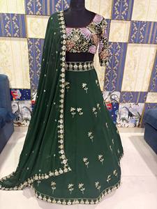 Lehenga Choli Verde Oscuro Bordado con Dupatta – Diseño Floral para Novias, Bodas y Fiestas para Mujer - Product Image 6
