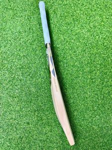 English Willow Cricket Bat Short Handle Lightweight for Professional Play - Product Image 4