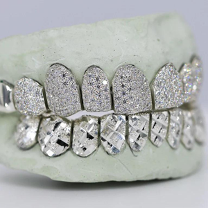 Hip Hop personnalisé 925 dents en argent Grillz glacé Moissanite diamant Grillz dents bijoux en argent meilleur prix - Product Image 3