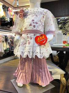 ชุดเด็กผู้หญิงลายดอกไม้แบบฟลาปเปอร์ผ้าฝ้ายและชุดสัลวาร์ คามีซ / เสื้อผ้าเด็กผ้าฝ้ายขายส่งพร้อมตกแต่งดอกไม้ - Product Image 2