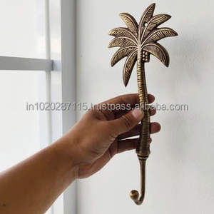 Crochets muraux en laiton ornementaux à usage fonctionnel pour les couloirs, les chambres, les cuisines et les charmantes maisons vintage - Product Image 6