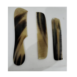 Peigne en corne de buffle pour hommes et femmes, 3 pièces de tailles différentes et artisanat naturel, vente en gros de peignes en corne - Product Image 1