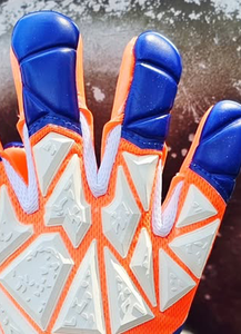 Guantes de portero profesionales Super Soft Grip, espuma de látex alemana de 4 mm, cierre de gancho y bucle, diseño híbrido, inyección 3D con Ako - Product Image 3