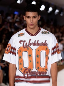 เสื้อฟุตบอลอเมริกันชายแบบสั่งทำ พร้อมบริการออกแบบฟรีแบบ 1 ต่อ 1 - ผ้าโพลีเอสเตอร์ 100% แห้งเร็ว มีตัวเลือกแบบเย็บหรือพิมพ์ - Product Image 5