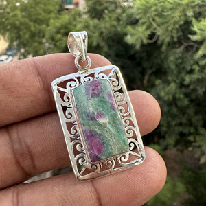 Wholesale Natural <b>Ruby</b> Fuchsite Gemstone Pendant 925 Sterling Silver Rectangle Filigree Frame Charm Pendant Jewelry for Women - Product Image 1