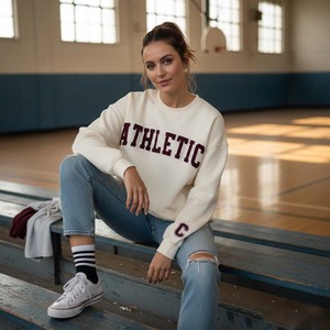 Sudadera de invierno beige de chenilla con estampado de parches, estilo universitario, para mujer, extragrande, de algodón grueso, forro polar, lisa, de alta calidad - Product Image 1