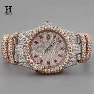 Reloj de Diamantes Personalizado Premium de Heerak Diamonds – Totalmente Cubierto de Diamantes Naturales/Creados en Laboratorio con Marcadores de Hora de Rubí - Product Image 1