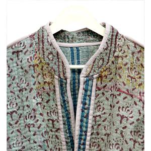 Chaqueta Kantha de Algodón Vintage Premium para Mujer, Hecha a Mano en India, Estilo Boho, Tejido Transpirable Ecológico, Diseño Abierto por Delante - Product Image 4