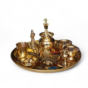 Ensemble de thali en laiton pour Puja avec lampe à huile Diya et tasses pour activités religieuses, design circulaire, matériau durable - Product Image 6