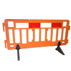 แผงกั้นจราจร 2 เมตร PE สำหรับจอดรถ - Product Image 1