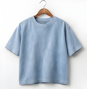 T-shirt en coton épais 240 GSM French Terry délavé, coupe oversize, style vintage streetwear, vierge, personnalisable avec logo, teint en pièce - Product Image 4