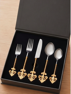 Ensemble de couverts en acier inoxydable avec poignée dorée, finition miroir, pour mariage, comprenant fourchette, cuillère, couteau et ustensiles de service. - Product Image 6