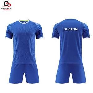 Ensemble de maillot et short de football pour hommes, durable, confortable, respirant, élégant, coupe ajustée, qualité supérieure, 100% polyester - Product Image 3