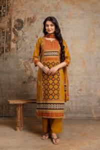 Ensemble de costume droit imprimé en coton de qualité supérieure pour femmes, 60×60, avec pantalon Kurta moutarde et dupatta, pour un usage décontracté et festif - Product Image 2