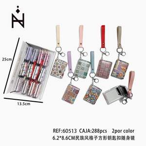 Portachiavi quadrato in stile etnico Kz, specchio portatile da 6,2x8,6 cm con cinturino per donne e ragazze - Product Image 3