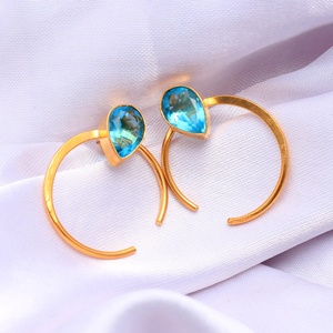 Pendientes de aro chapado en oro de cuarzo unisex, joyería de latón - Product Image 6