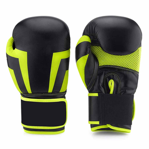 Guantes de Boxeo Hechos a Medida en Pakistán, Calidad Premium, Absorben la Humedad, Cierre de Gancho y Bucle, Protección Cómoda, Cuero PU - Product Image 4