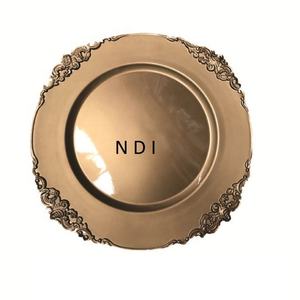 Assiette de présentation de luxe pour mariage et événements, forme personnalisée, finition dorée, pour service de traiteur et décoration de table. - Product Image 3